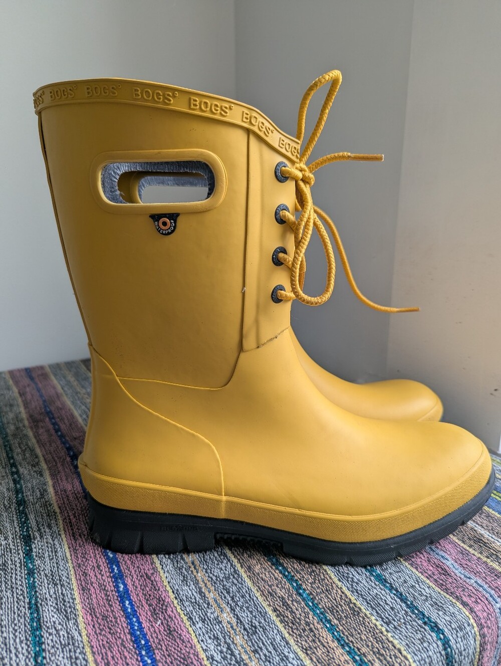 BOGS Amelia Lace Waterproof Rain Boots Mustard Yellow Women’s Size 9
